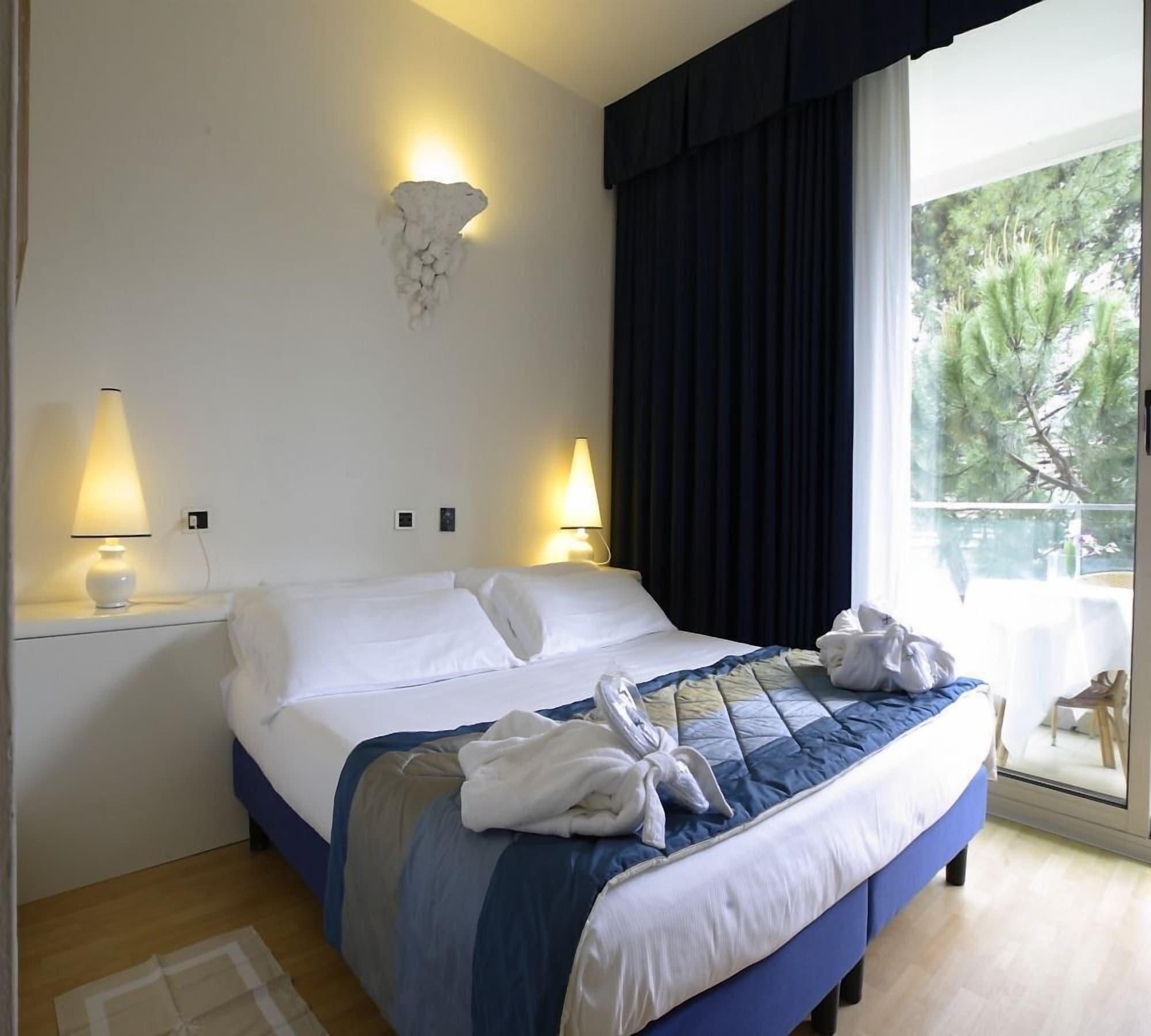 Hotel Luxor Ρίμινι Εξωτερικό φωτογραφία