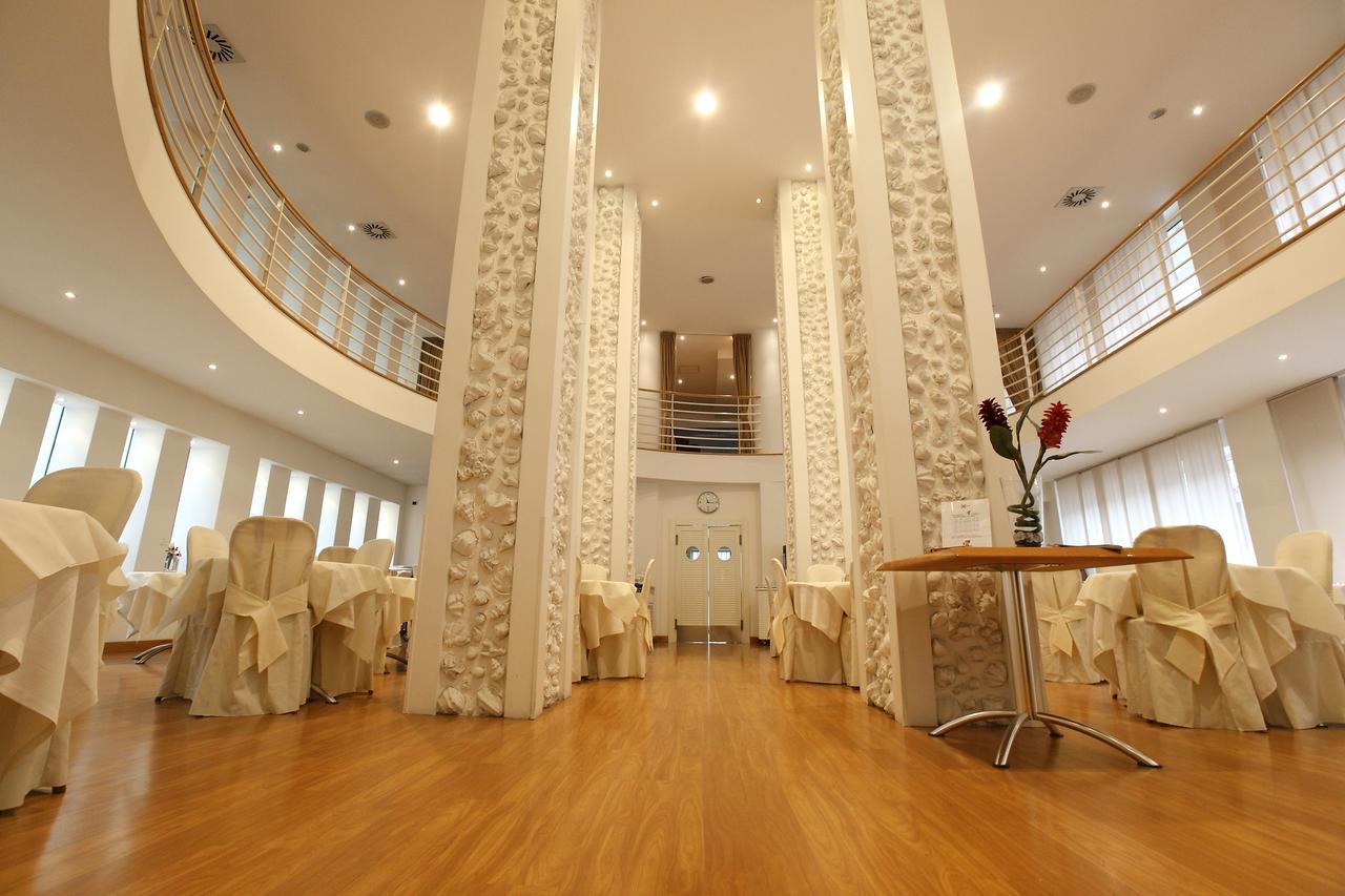 Hotel Luxor Ρίμινι Εξωτερικό φωτογραφία